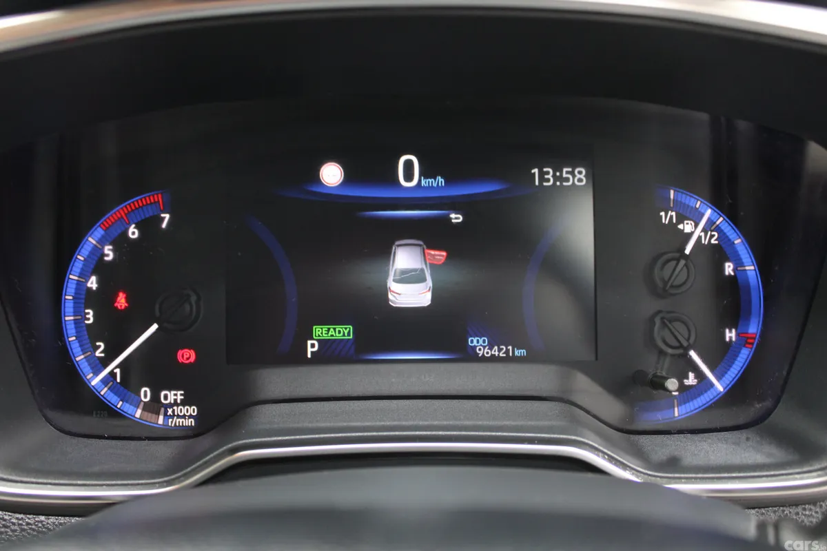 Toyota Corolla Saloon, Petrol Hybrid, 2019, Grey