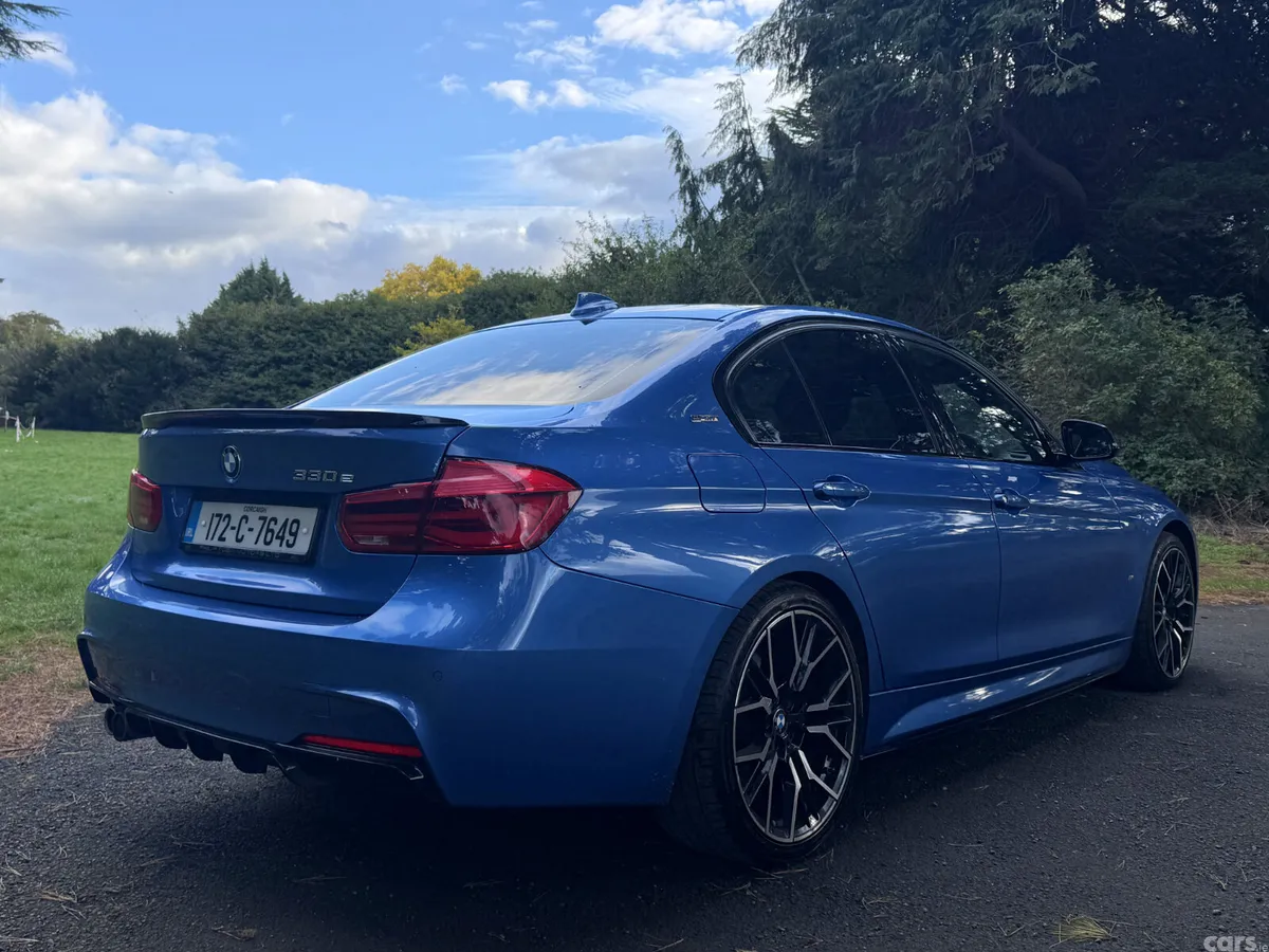BMW 3-Series Saloon, Petrol Plug-in Hybrid, 2017, Blue