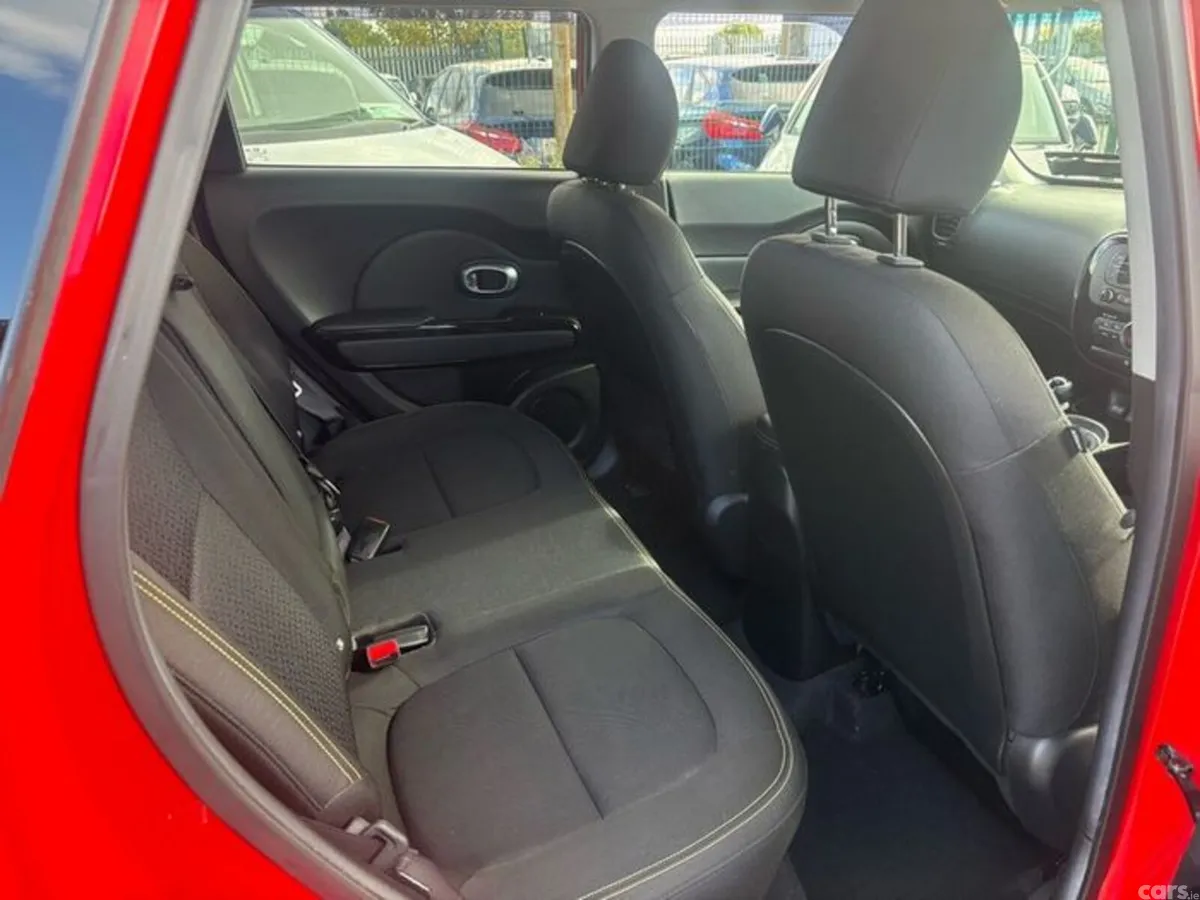 Kia Soul Hatchback, Diesel, 2014, Red