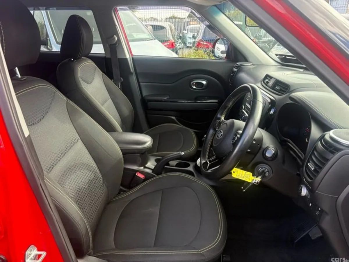 Kia Soul Hatchback, Diesel, 2014, Red