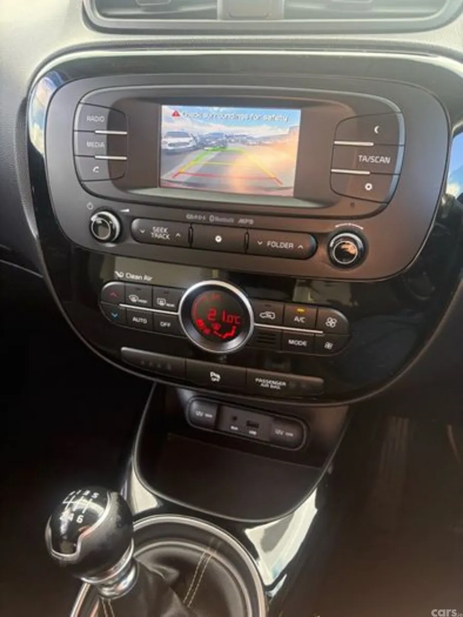 Kia Soul Hatchback, Diesel, 2014, Red