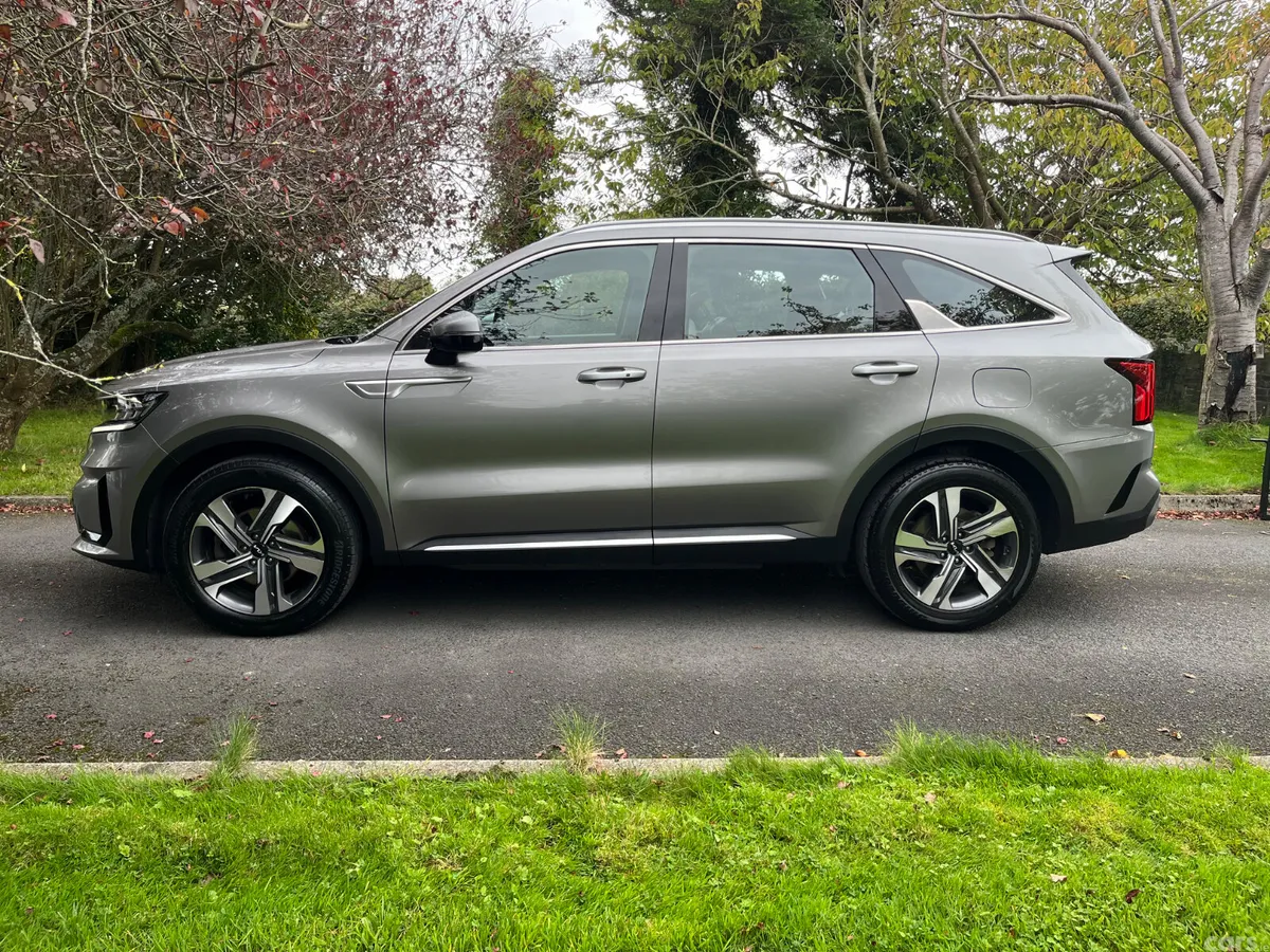 Kia Sorento SUV, Petrol Plug-in Hybrid, 2023, Grey