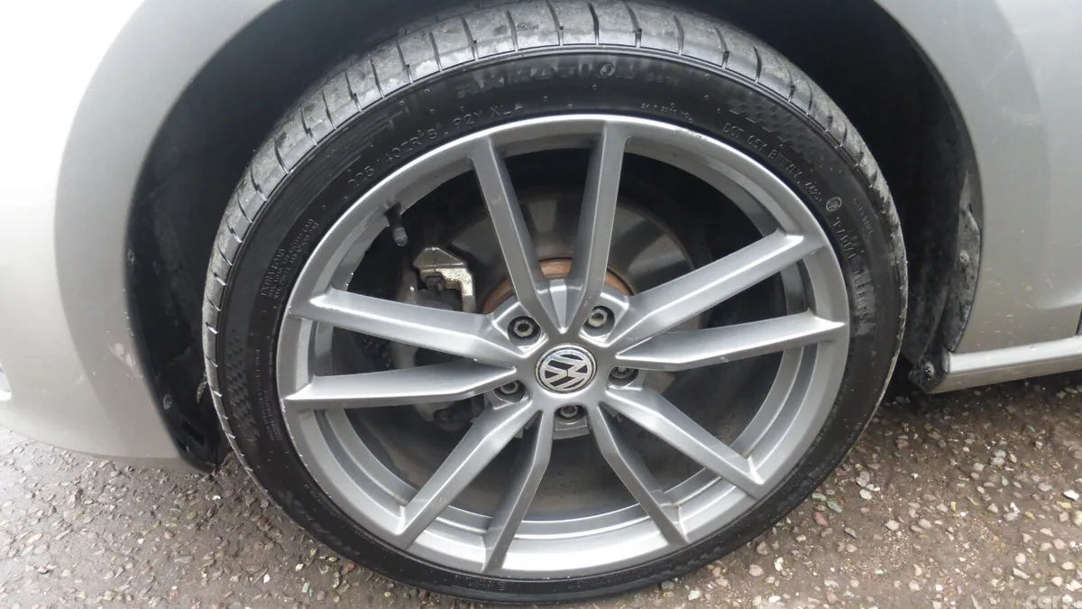 Volkswagen Golf Hatchback, Petrol, 2016, Grey