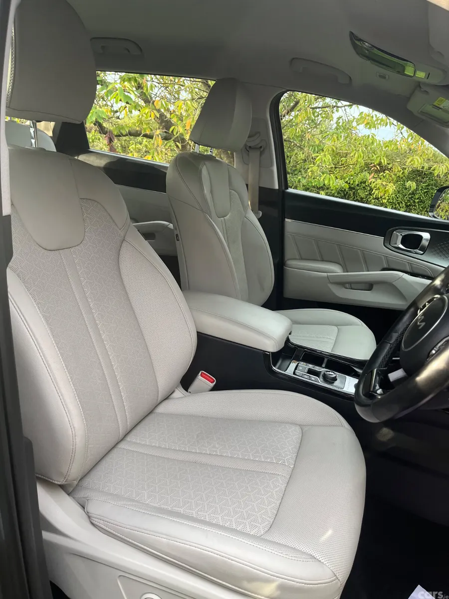 Kia Sorento SUV, Petrol Plug-in Hybrid, 2023, Grey
