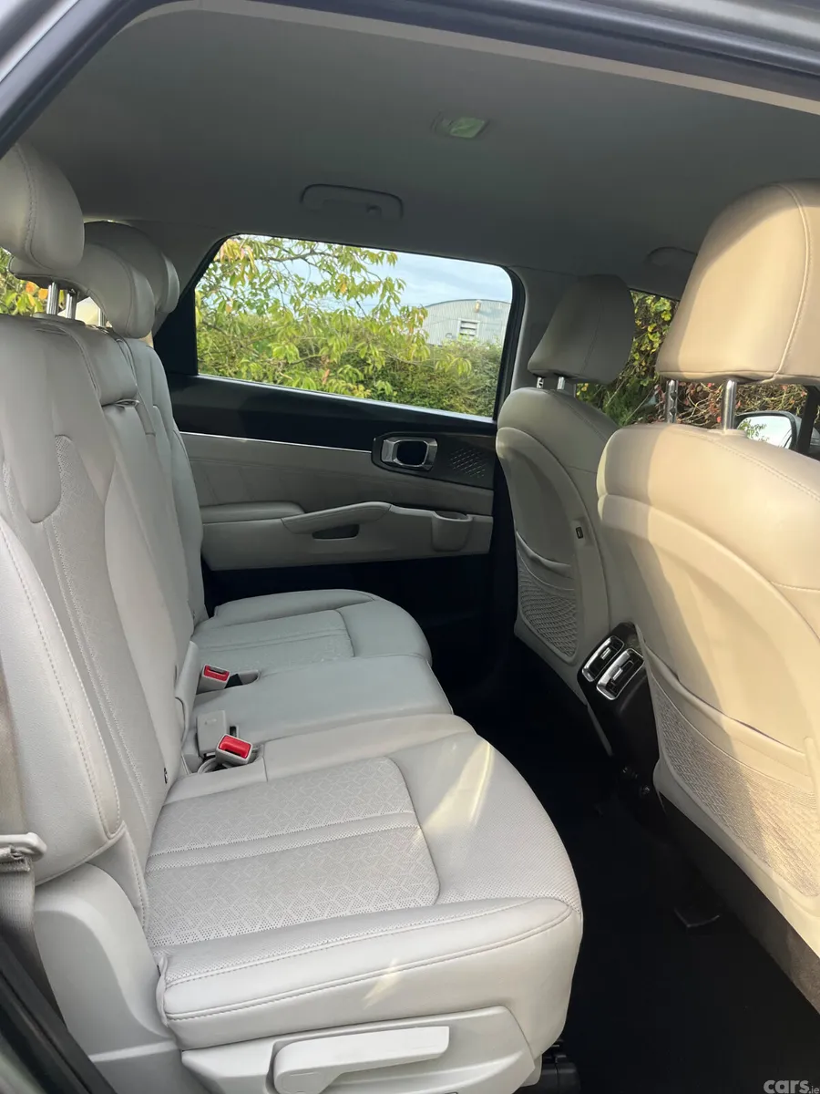 Kia Sorento SUV, Petrol Plug-in Hybrid, 2023, Grey