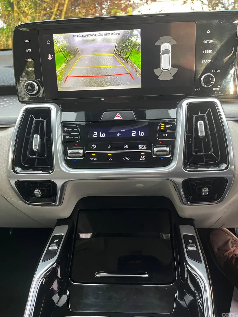 Kia Sorento SUV, Petrol Plug-in Hybrid, 2023, Grey
