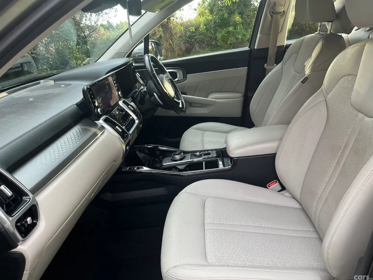 Kia Sorento SUV, Petrol Plug-in Hybrid, 2023, Grey
