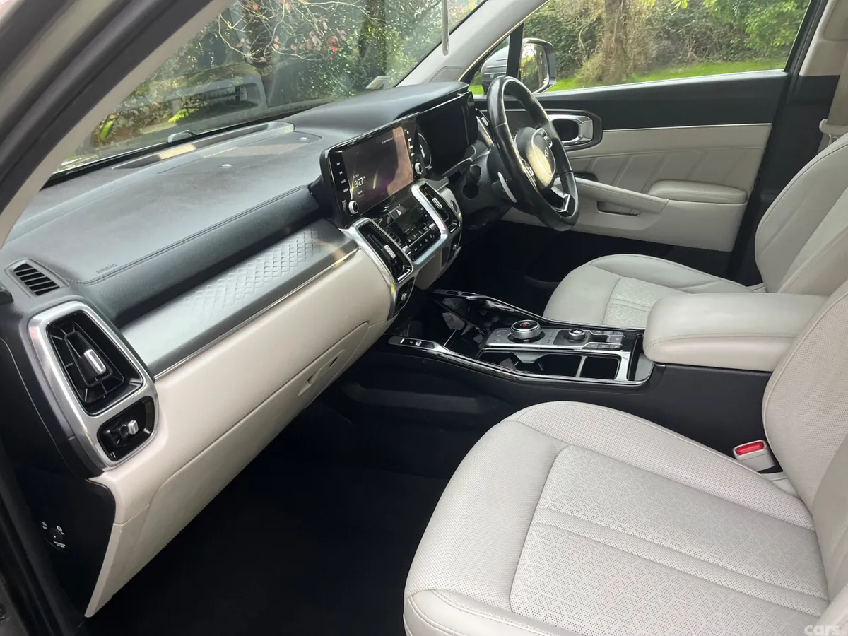 Kia Sorento SUV, Petrol Plug-in Hybrid, 2023, Grey