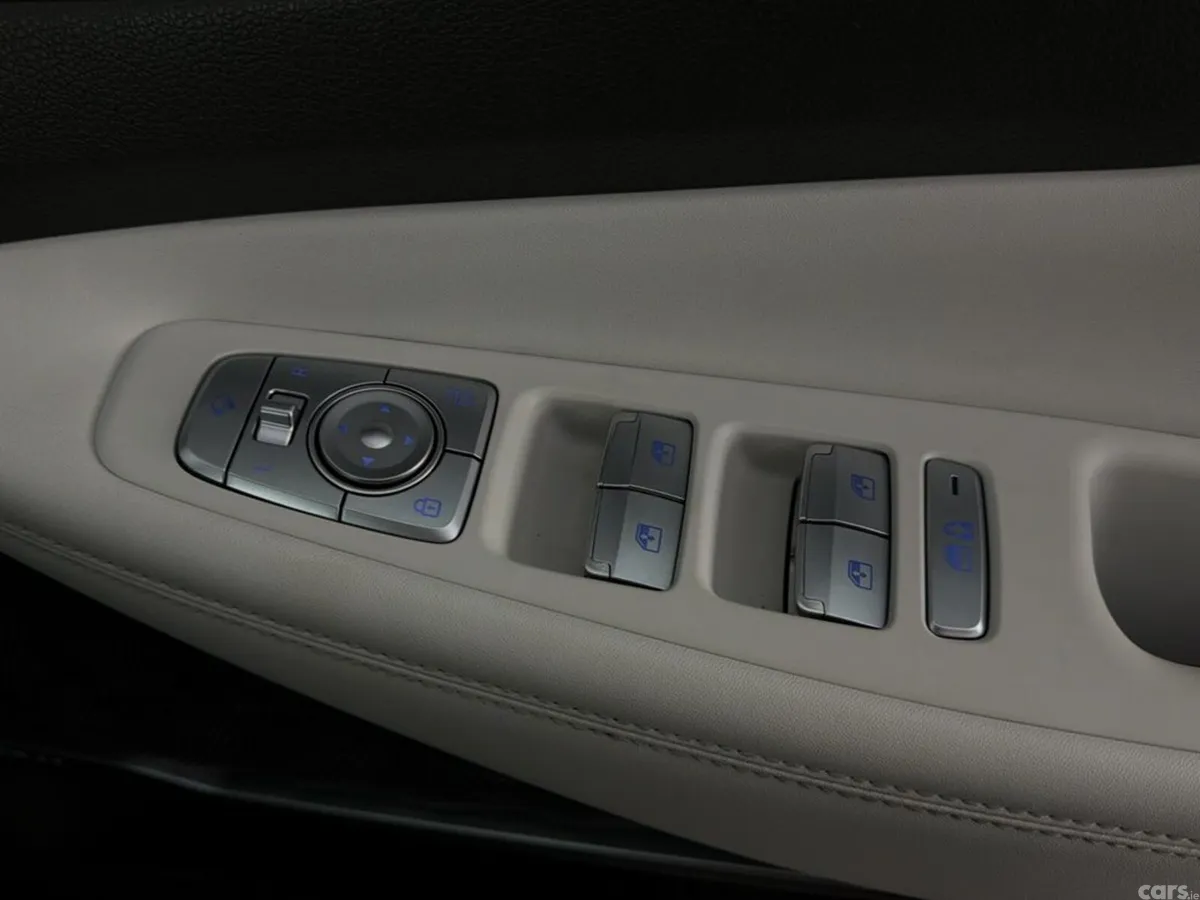 Hyundai Santa Fe SUV, Petrol Plug-in Hybrid, 2023, Black