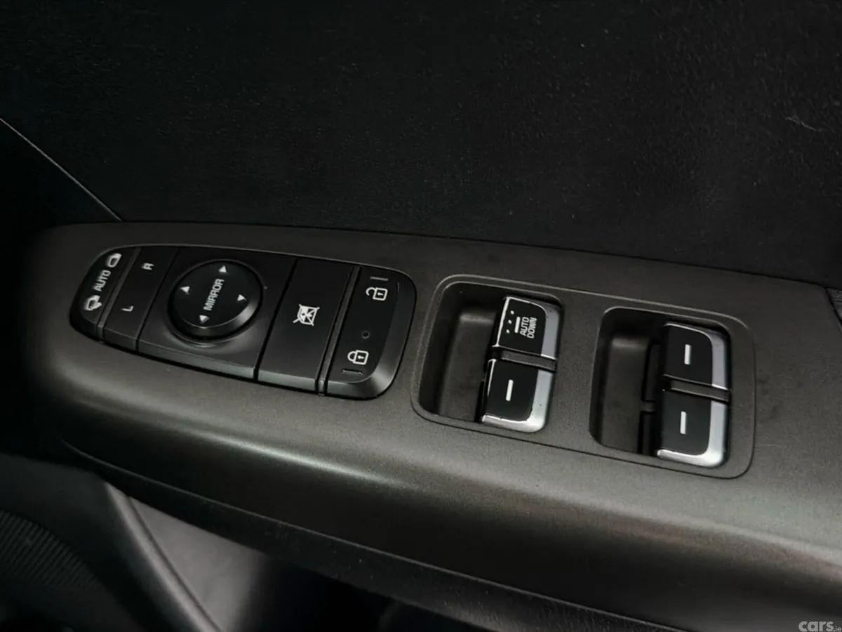 Kia Sportage SUV, Diesel Hybrid, 2021, Grey