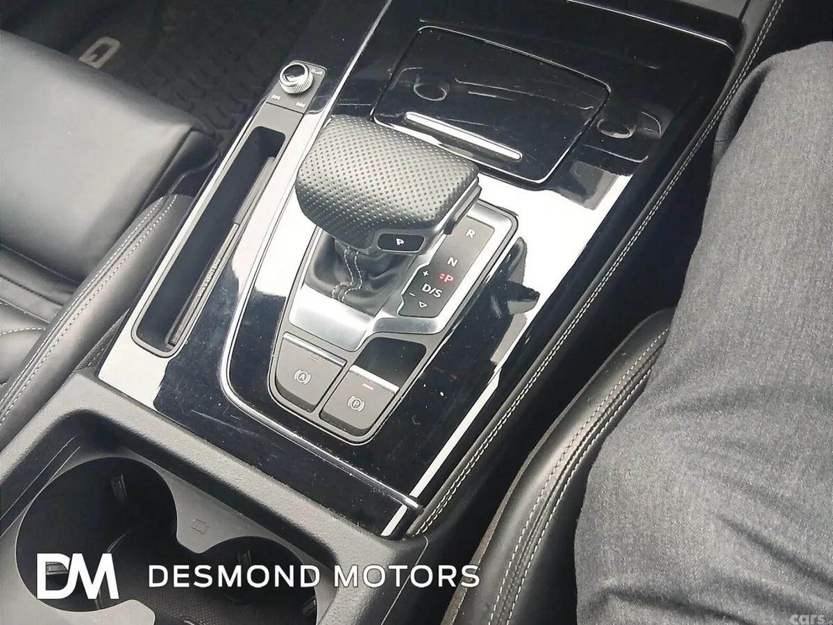 Audi Q5 SUV, Diesel Hybrid, 2022, Blue