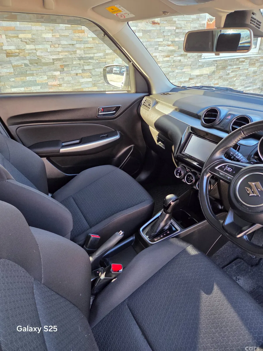 Suzuki Swift Hatchback, Petrol Plug-in Hybrid, 2019, White