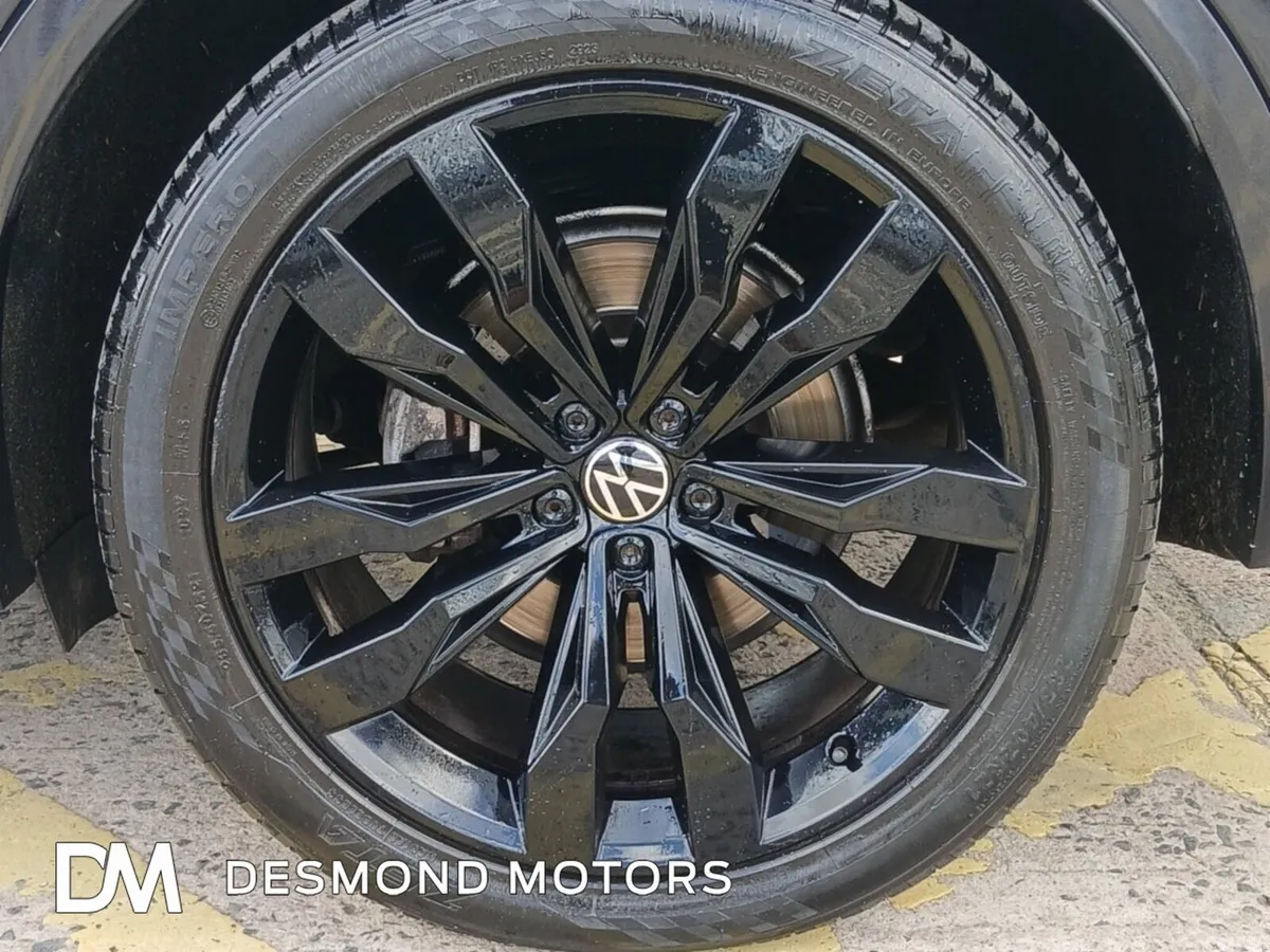 Volkswagen Touareg SUV, Diesel, 2021, Black