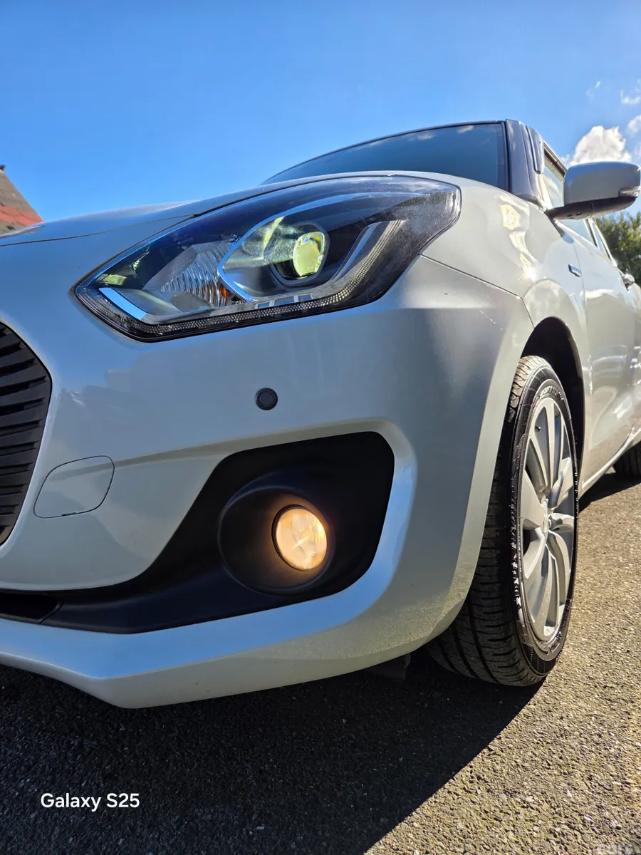 Suzuki Swift Hatchback, Petrol Plug-in Hybrid, 2019, White