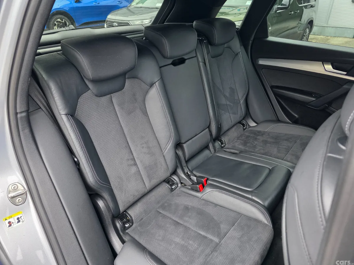 Audi Q5 SUV, Petrol Hybrid, 2022, Silver