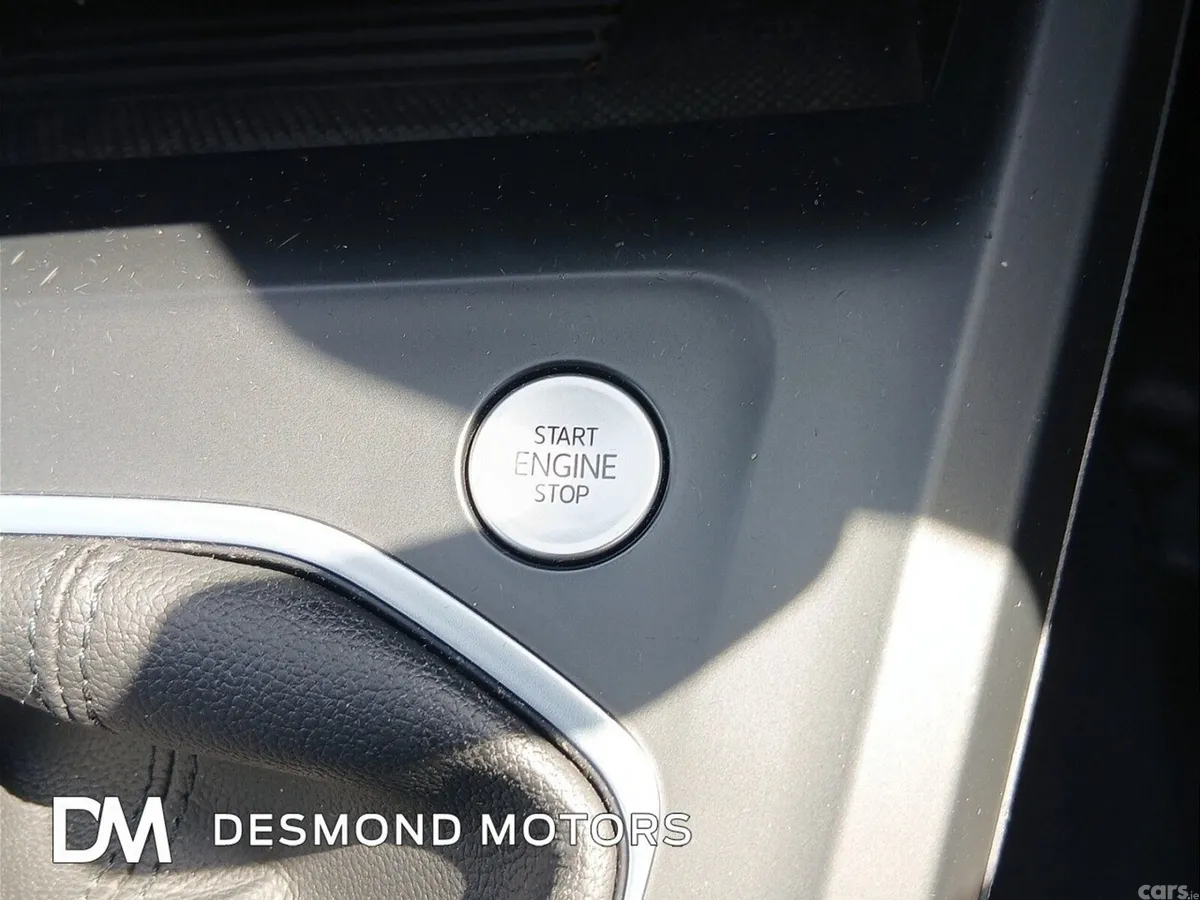 Volkswagen Golf Hatchback, Petrol, 2025, Black