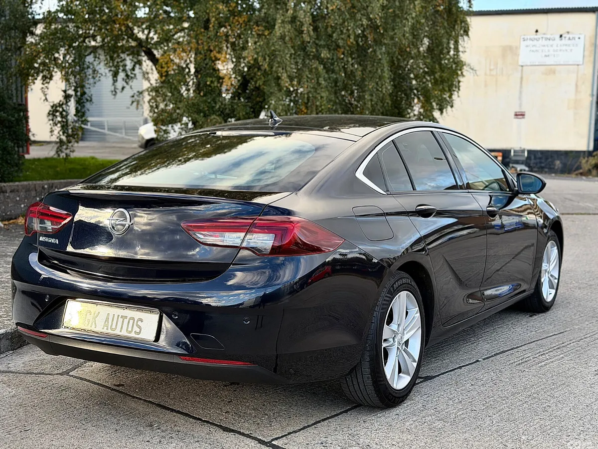 Opel Insignia Hatchback, Diesel, 2019, Blue