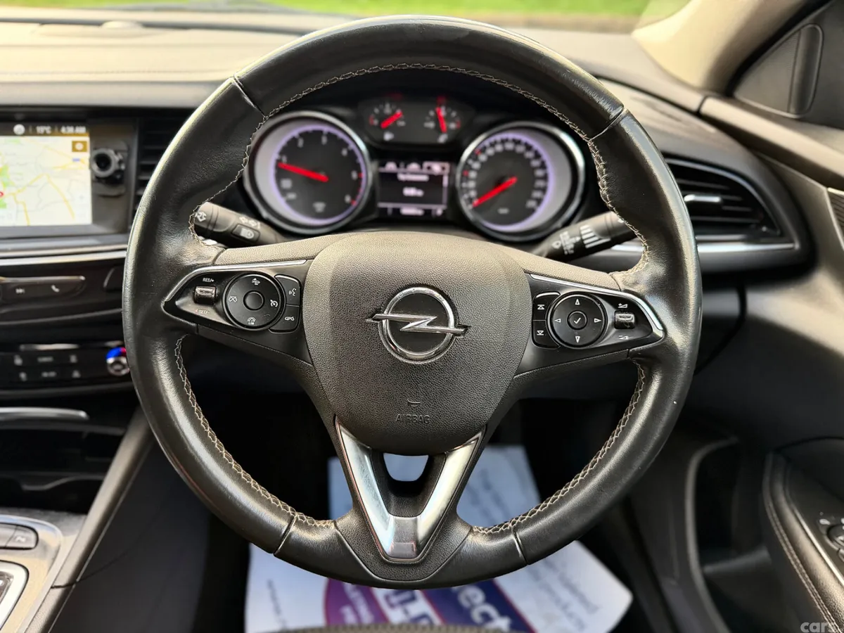 Opel Insignia Hatchback, Diesel, 2019, Blue