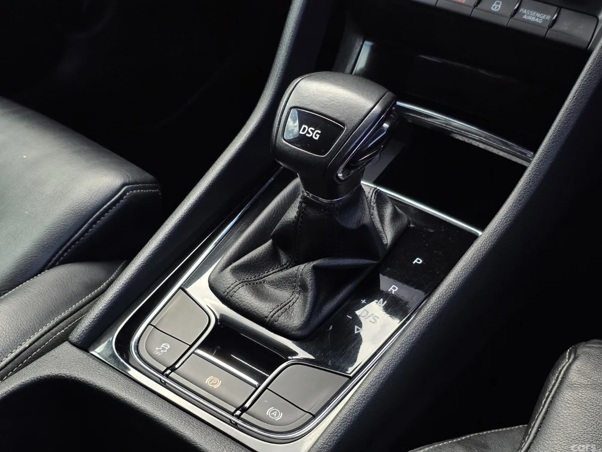 Skoda Karoq SUV, Diesel, 2019, Blue