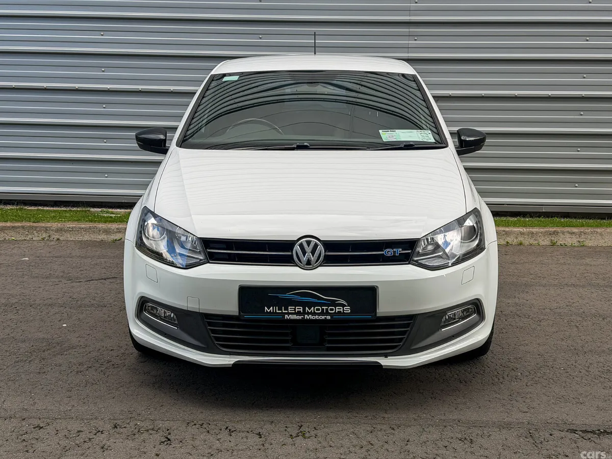 Volkswagen Polo Hatchback, Petrol, 2015, White