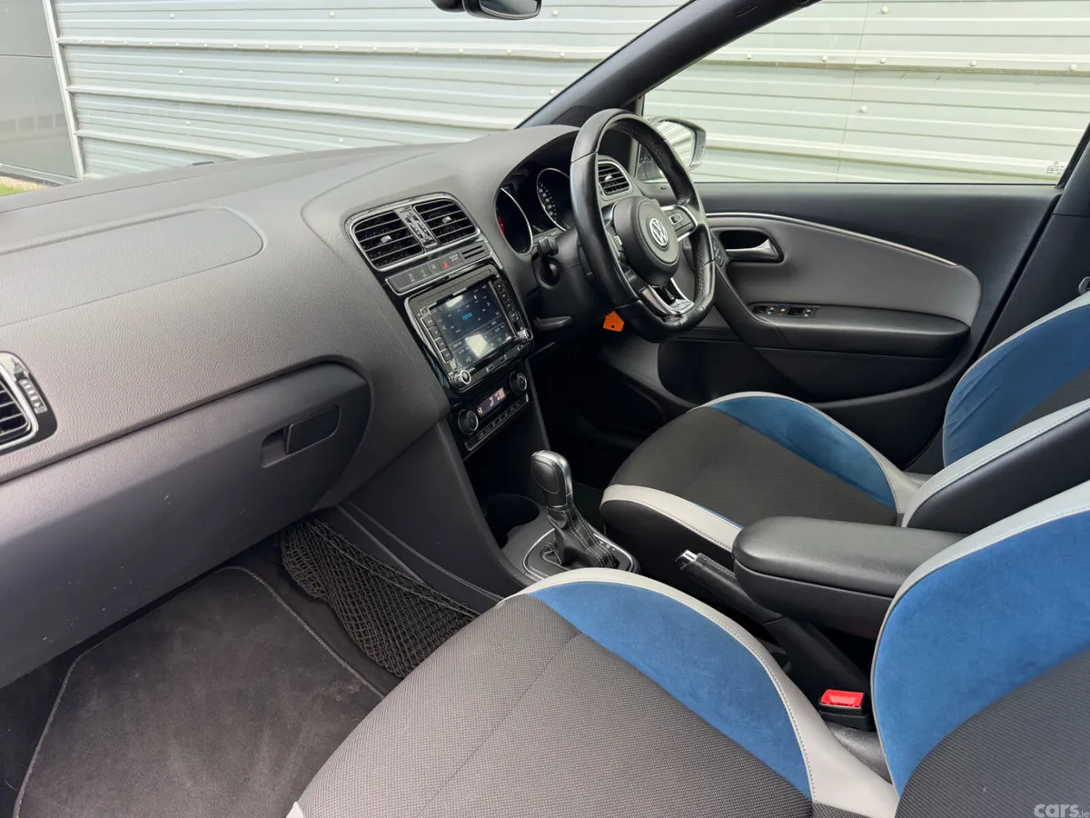 Volkswagen Polo Hatchback, Petrol, 2015, White