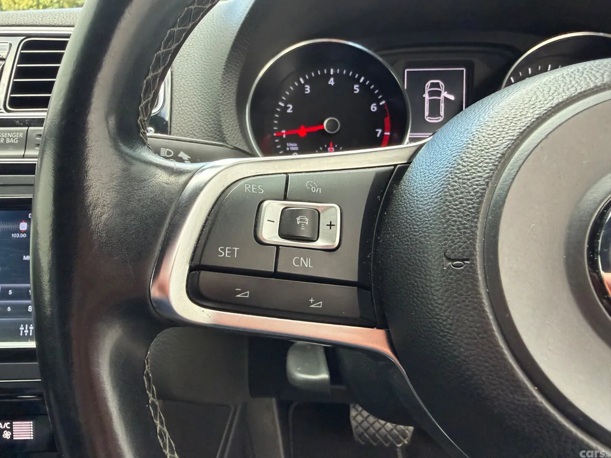 Volkswagen Polo Hatchback, Petrol, 2015, White
