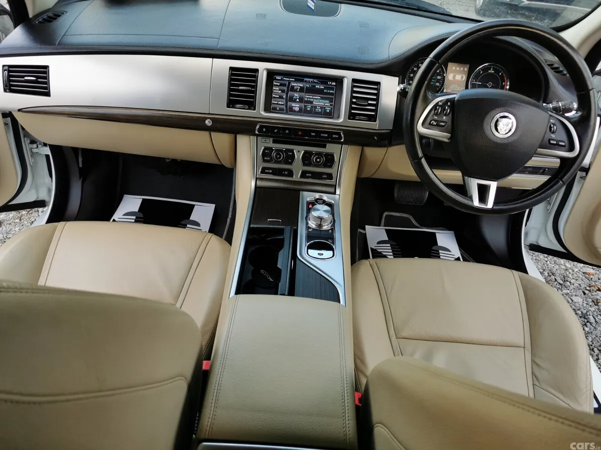 Jaguar XF Saloon, Diesel, 2011, White