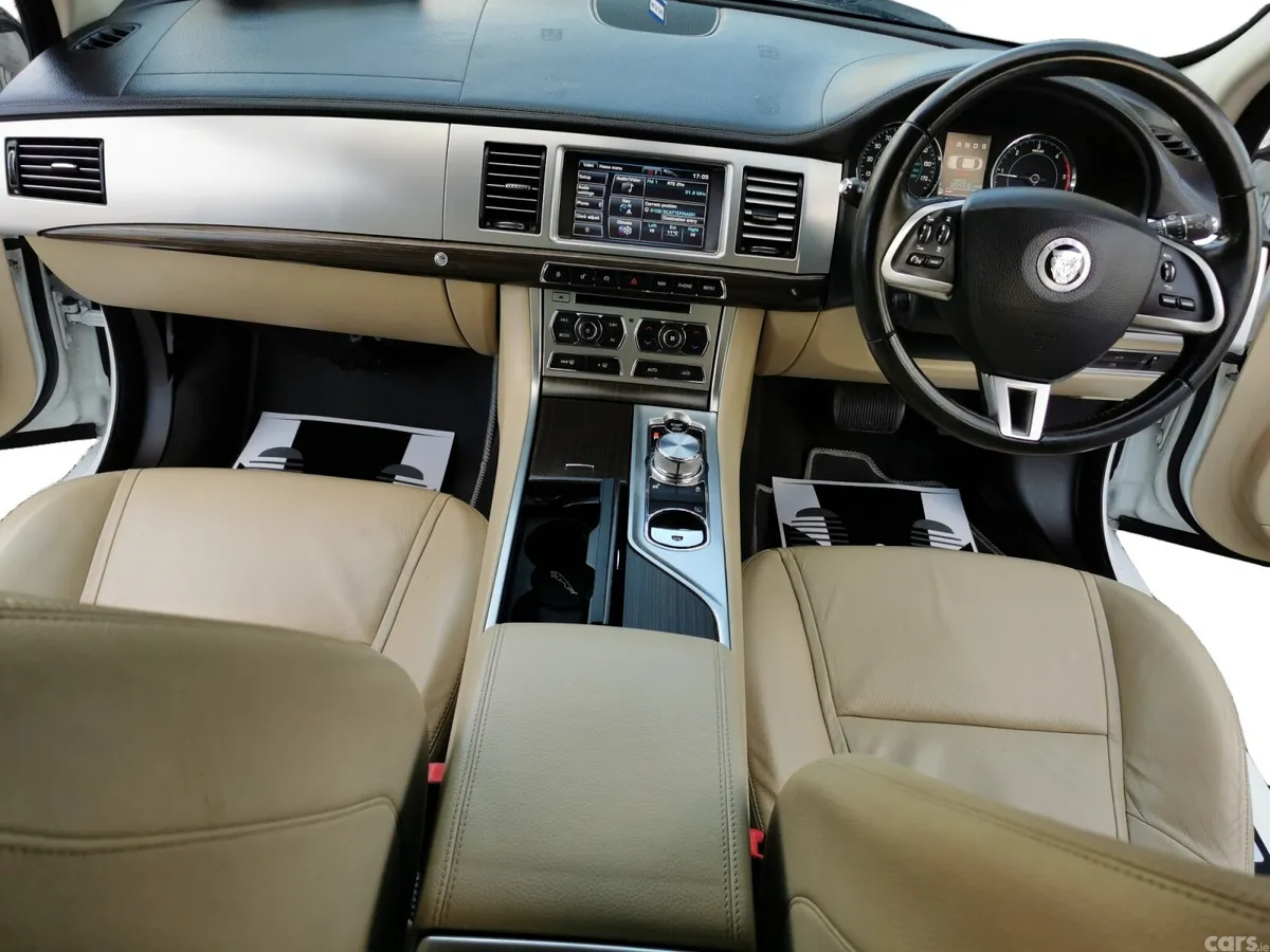 Jaguar XF Saloon, Diesel, 2011, White