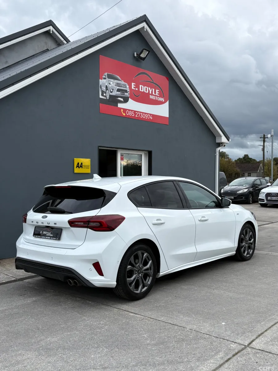 Ford Focus Hatchback, Diesel, 2023, White