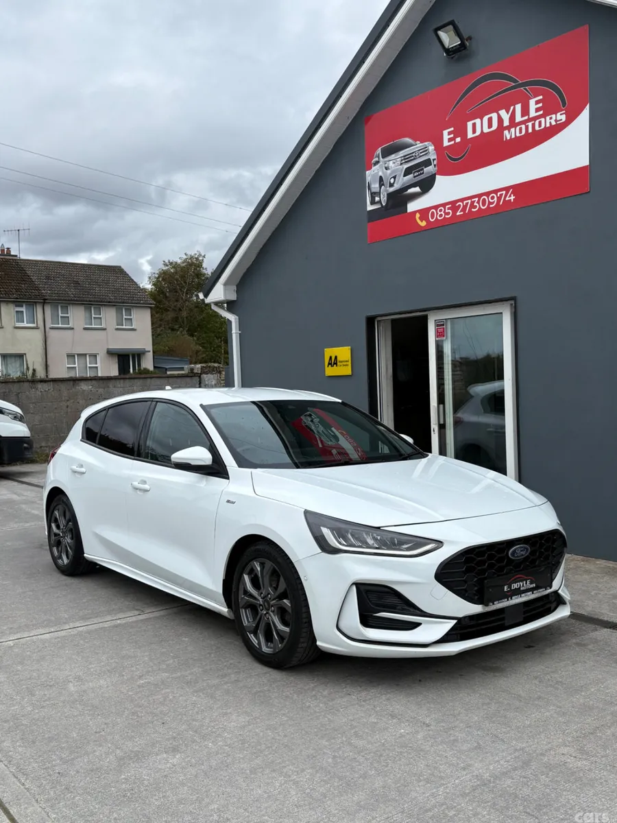 Ford Focus Hatchback, Diesel, 2023, White