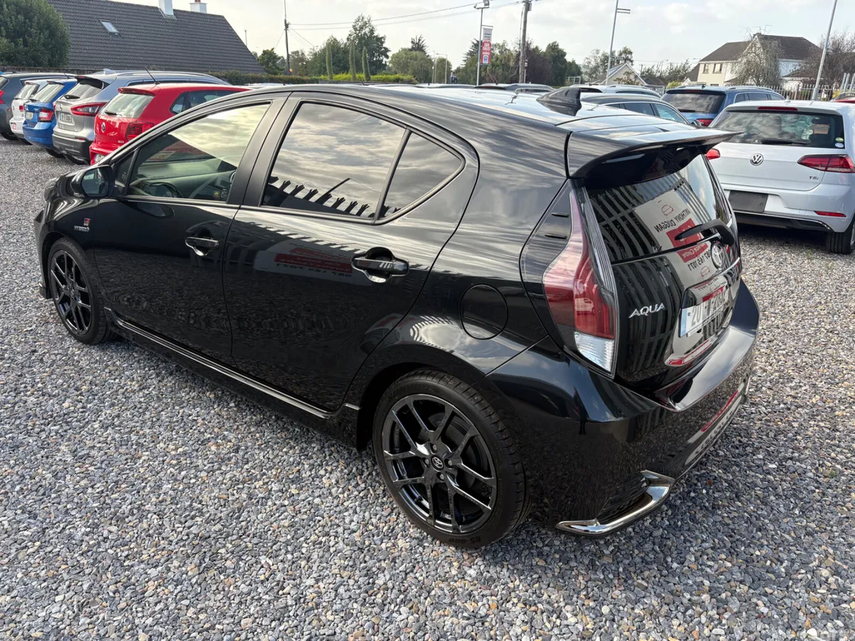 Toyota Aqua Hatchback, Petrol Hybrid, 2020, Black