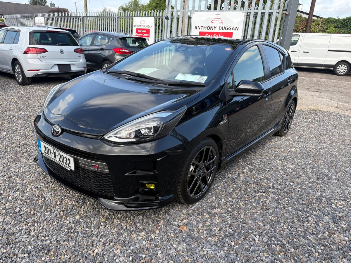 Toyota Aqua Hatchback, Petrol Hybrid, 2020, Black