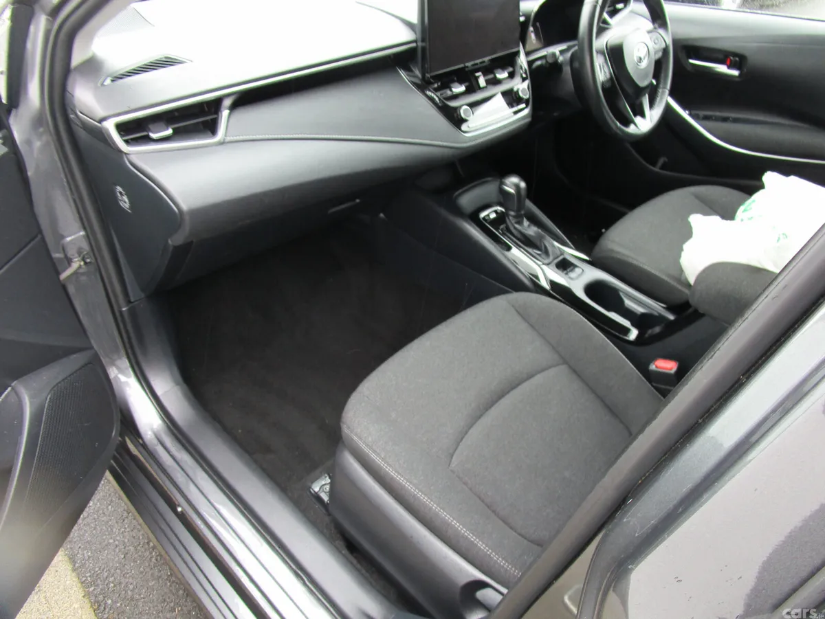 Toyota Corolla Saloon, Petrol Hybrid, 2023, Grey