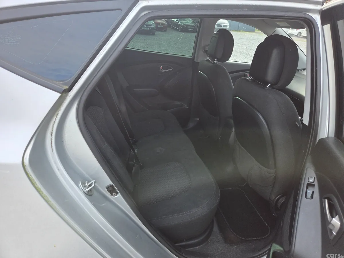 Hyundai ix35 SUV, Diesel, 2011, Silver