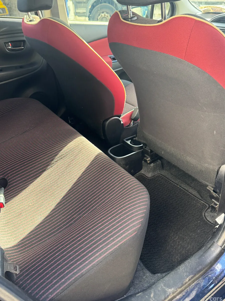 Toyota Vitz Hatchback, Petrol, 2017, Blue