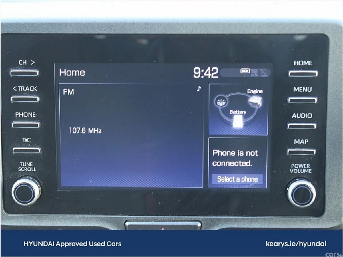 Toyota Yaris Hatchback, Petrol Hybrid, 2021, Silver