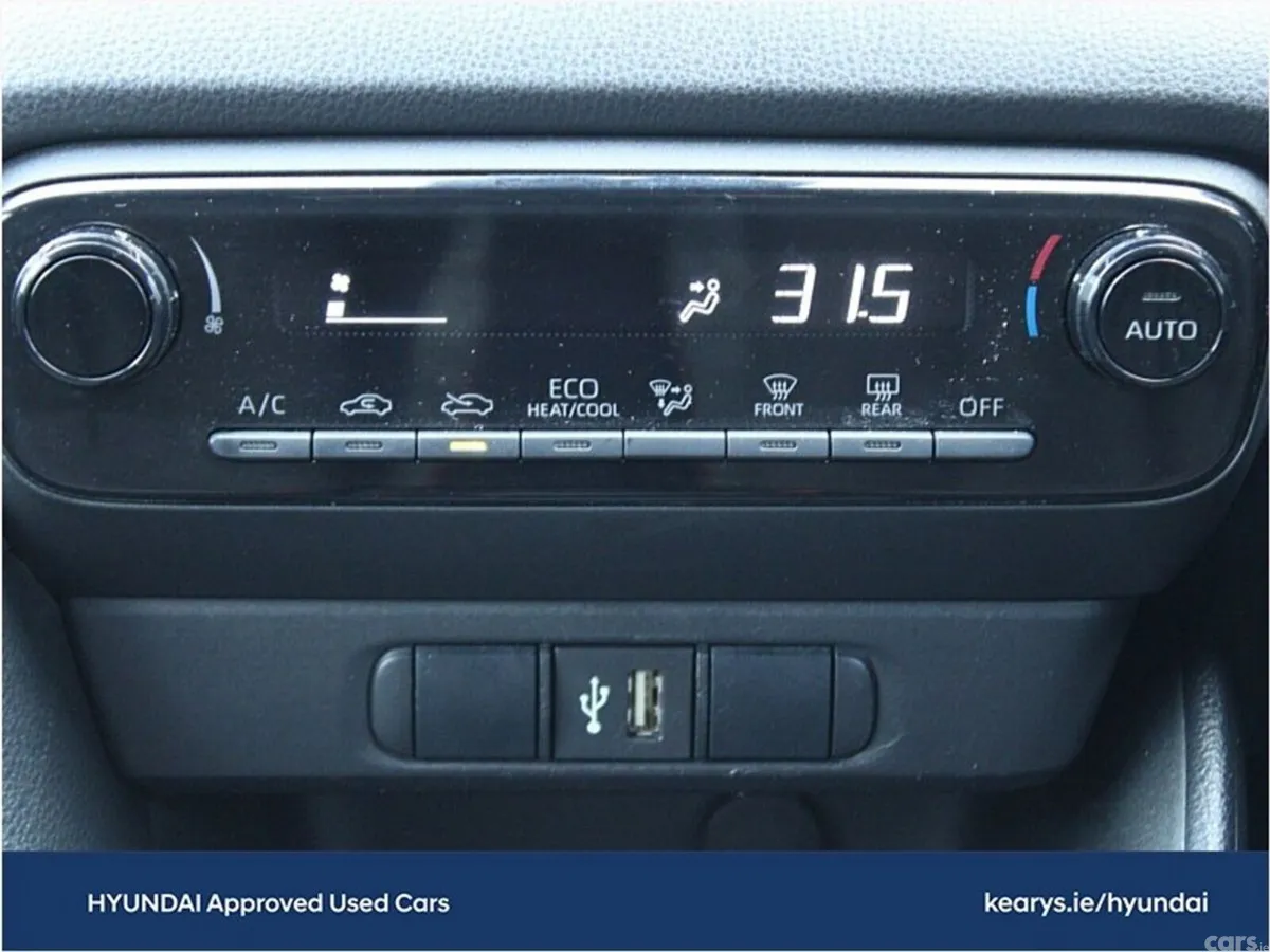 Toyota Yaris Hatchback, Petrol Hybrid, 2021, Silver