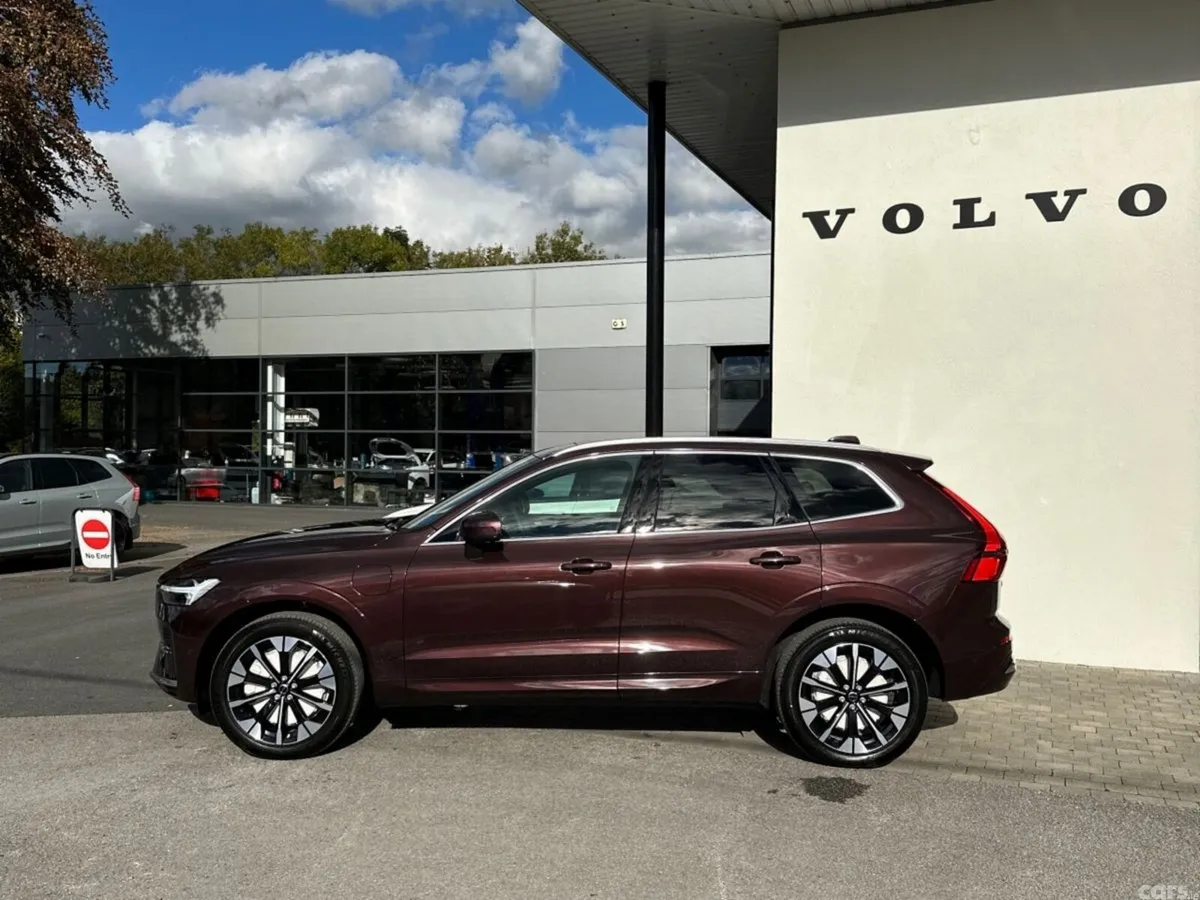 Volvo XC60 SUV, Petrol Plug-in Hybrid, 2026, Red
