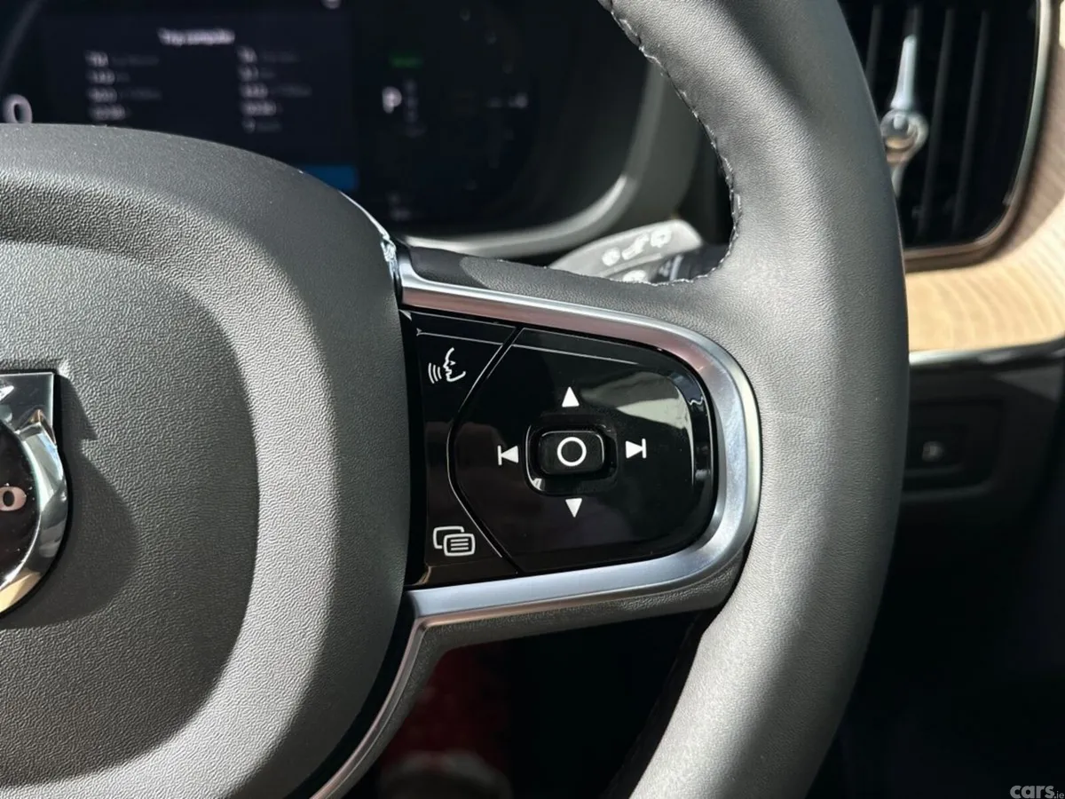 Volvo XC60 SUV, Petrol Plug-in Hybrid, 2026, Red
