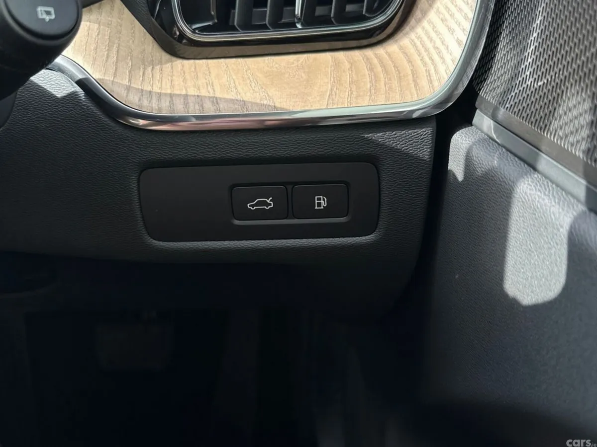 Volvo XC60 SUV, Petrol Plug-in Hybrid, 2026, Red