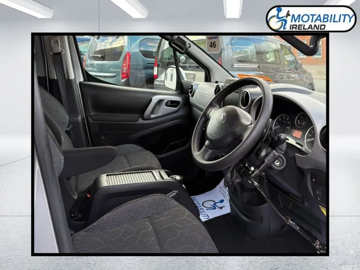 Peugeot Partner Tepee Estate, Diesel, 2018, Silver