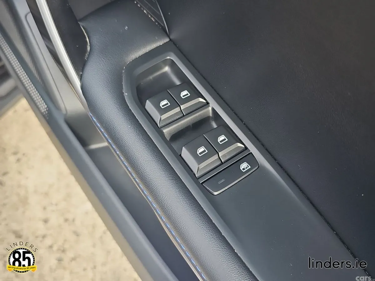 MG MG4 Hatchback, Electric, 2023, Black