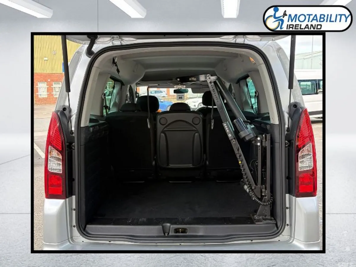 Peugeot Partner Tepee Estate, Diesel, 2018, Silver