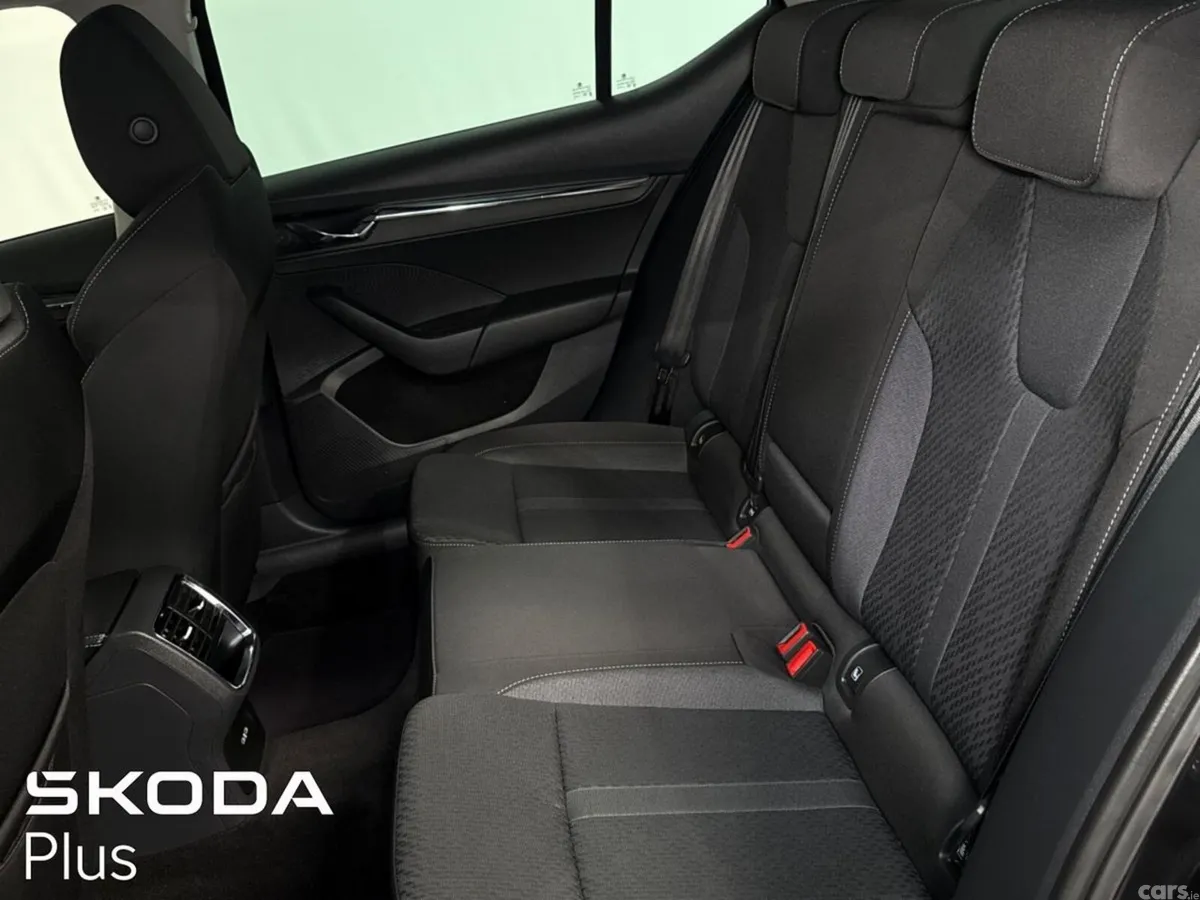 Skoda Octavia Saloon, Petrol, 2023, Black