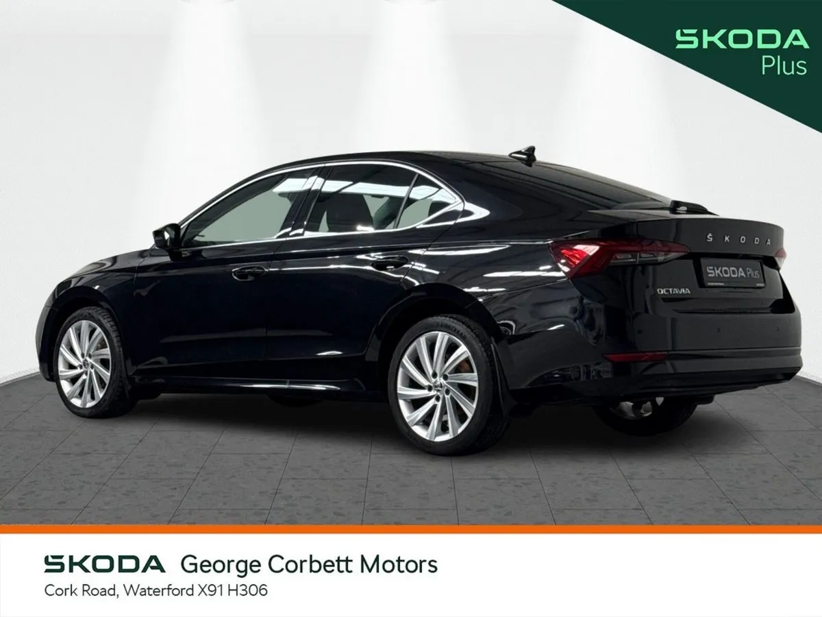 Skoda Octavia Saloon, Petrol, 2023, Black