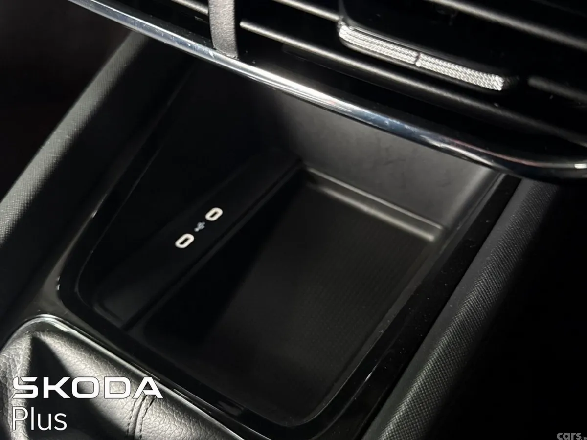 Skoda Octavia Saloon, Petrol, 2023, Black