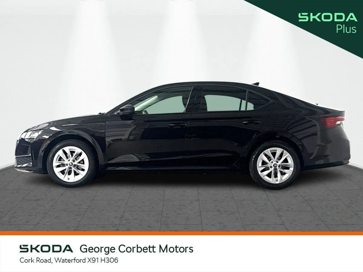 Skoda Octavia Saloon, Diesel, 2026, Black