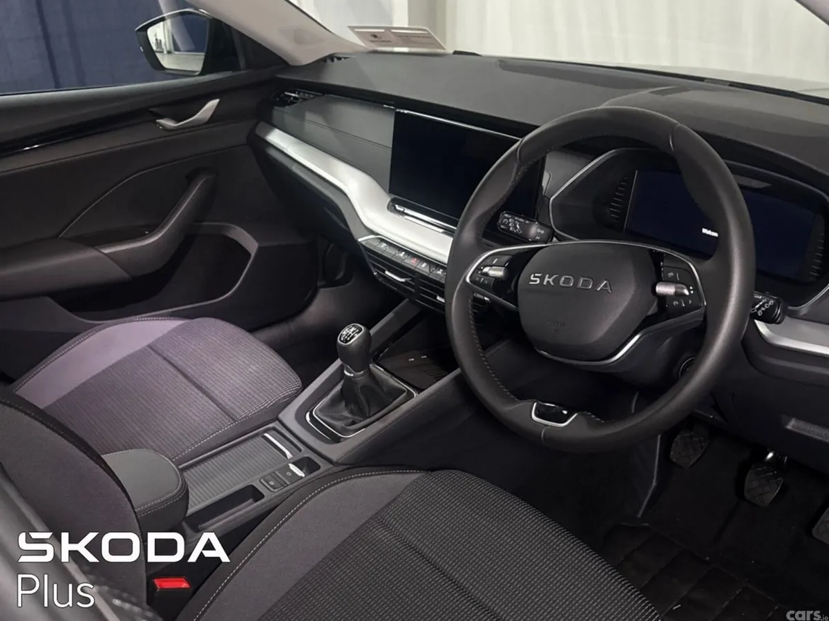 Skoda Octavia Saloon, Diesel, 2026, Black
