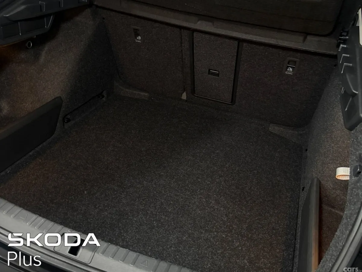 Skoda Octavia Saloon, Diesel, 2026, Black