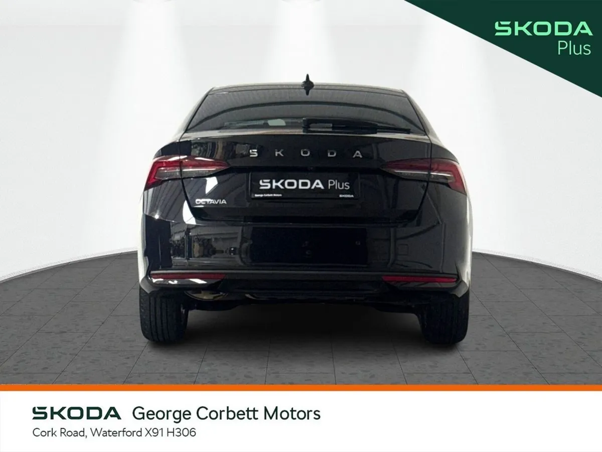 Skoda Octavia Saloon, Diesel, 2026, Black
